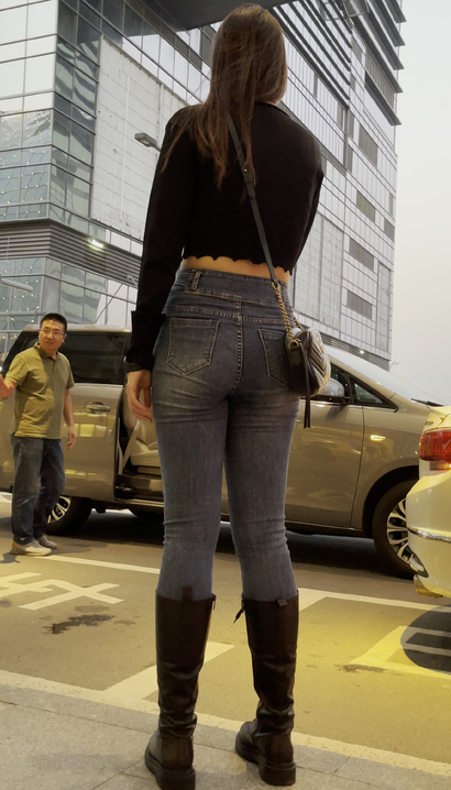 【视频】一个风华绝代的潮流紧身牛仔裤圆臀小姐姐[OD-D65E]