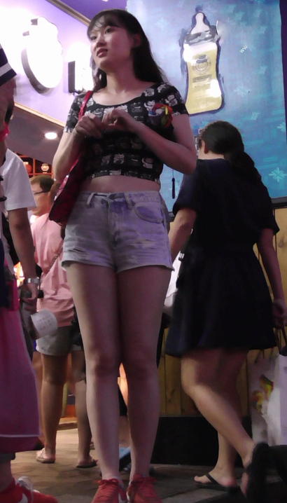 【视频】一个国色天资的风尚雅致服饰长腿美女[IW-OYK2]