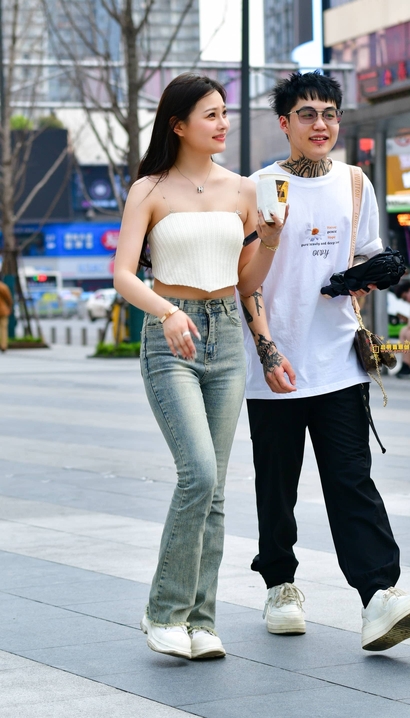 一个软玉温香的前卫牛仔裤长腿女神[SL-19RA]