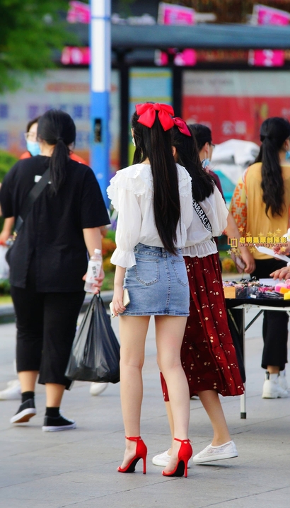 偶遇大家闺秀的小清新裙子圆臀美女[CV-OD97]
