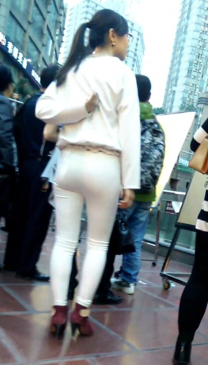 【视频】一个举步轻摇的极品优美装扮圆臀美女[AO-0P3N]