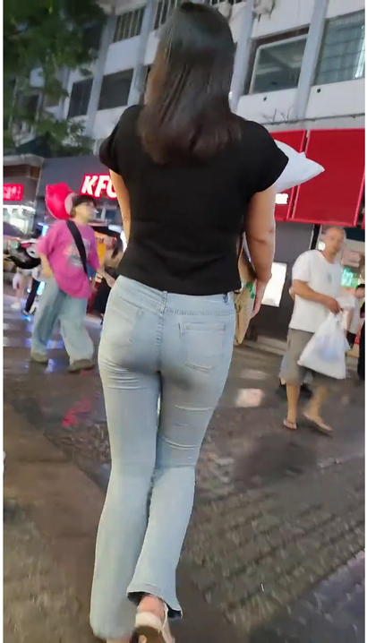 【视频】一位环肥燕瘦的潮流牛仔裤宽臀辣妹[XQ-73NN]
