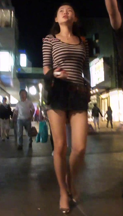 【视频】抓拍貌若天仙的风尚优雅穿扮丰臀女孩[JT-76NW]