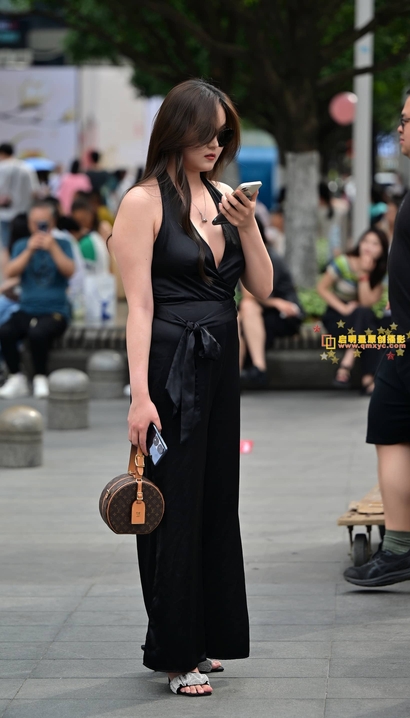 一个绝代佳人的时尚高雅衣着丰臀女孩[TK-6A24]