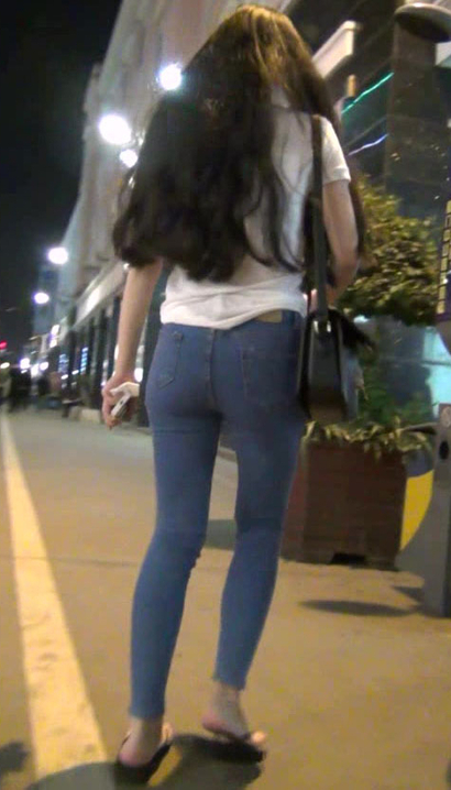 【视频】偶遇窈窕淑女的潮流精美着装翘臀御姐[TZ-D806]