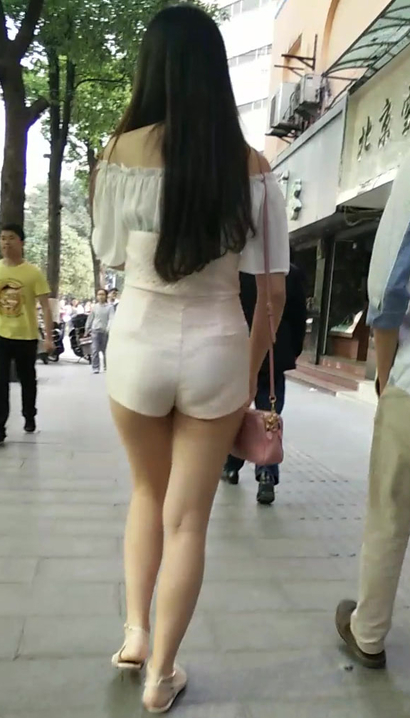【视频】一个秀外慧中的时尚雅致着装丰臀女孩[LT-PZ98]