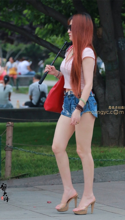 一个腰如约素的极品热裤宽臀女生[VP-S66W]