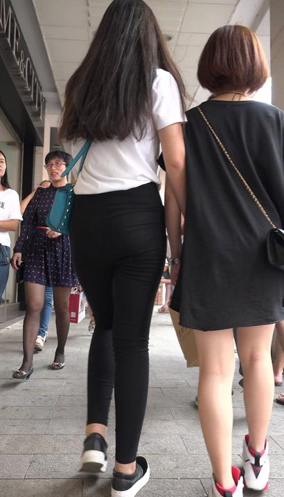 【视频】街拍楚楚动人的风尚典雅着装圆臀女生[JA-2S6W]