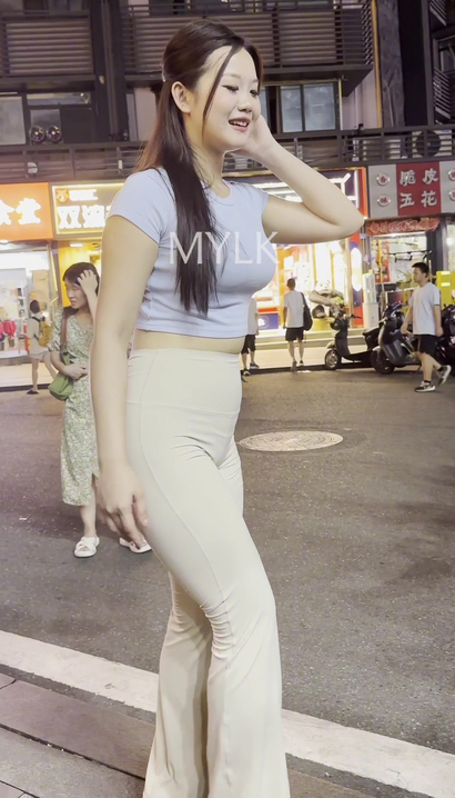 【视频】偶遇身材惹火的气质紧身裤美腿女孩[JQ-D099]