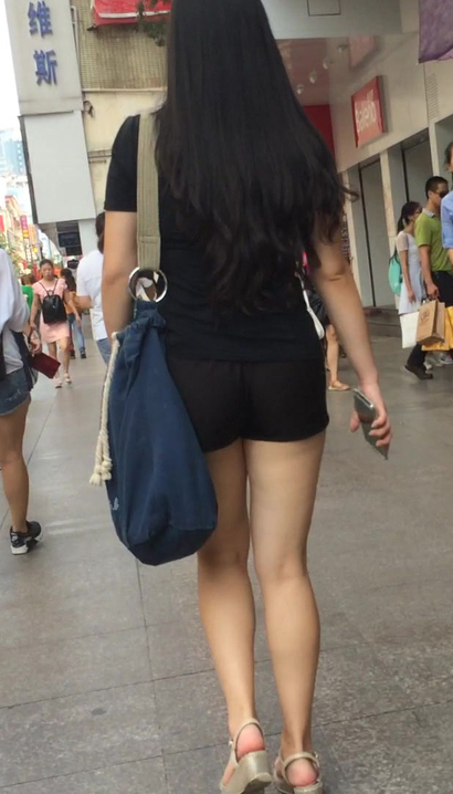 【视频】一位亭亭玉立的风尚典雅衣着翘臀女生[YO-945W]